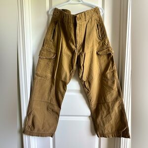 American Eagle Cargo pants. Size 33x30